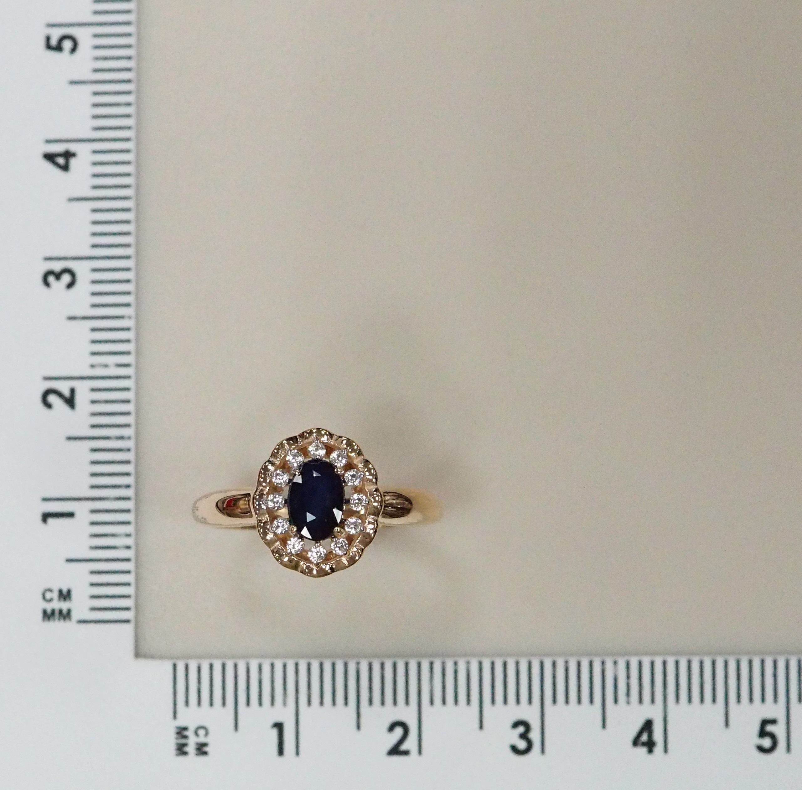 Серебряное кольцо с сапфиром